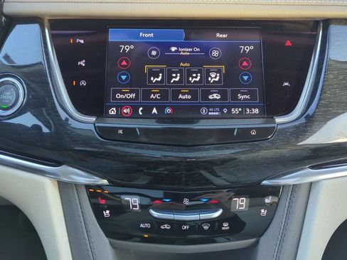 Used 2023 Cadillac XT6 Premium Luxury w/ Technology Package AWD/4WD image 18