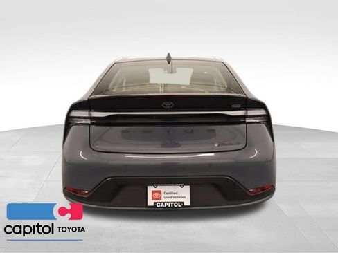 Certified 2024 Toyota Prius Prime FWD image 4