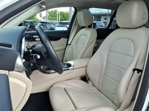 Used 2019 Mercedes-Benz GLC 300 image 5