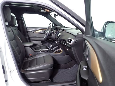 Used 2023 Chevrolet TrailBlazer ACTIV w/ Sun and Liftgate Package image 35