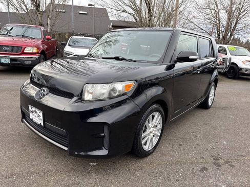 Used 2011 Scion xB image 5