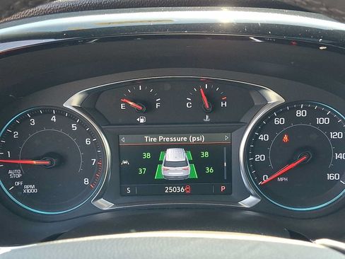 Used 2023 Chevrolet Traverse RS AWD/4WD image 22