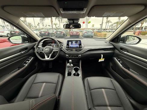 New 2025 Nissan Altima 2.5 SR image 14