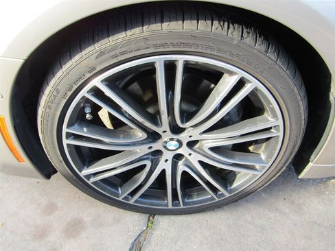 Used 2017 BMW 540i image 13