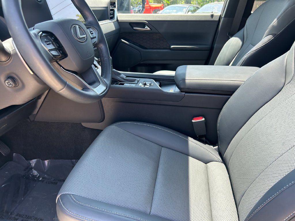 Used 2026 Lexus GX 550 AWD/4WD image 11