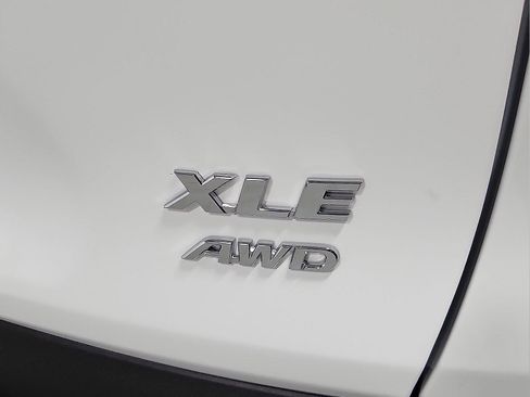 Used 2025 Toyota RAV4 XLE w/ Weather Package AWD/4WD image 7