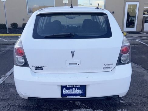 Used 2010 Pontiac Vibe w/ Preferred Package image 4