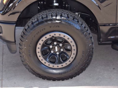 Used 2025 Ford F150 XL image 32