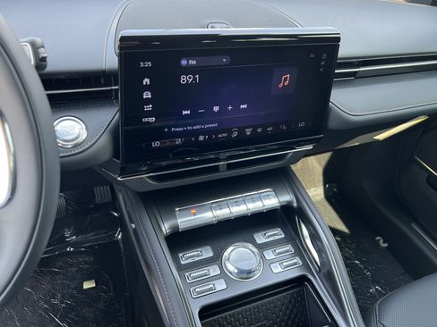 New 2025 Lincoln Nautilus Premier w/ Jet Appearance Package image 18