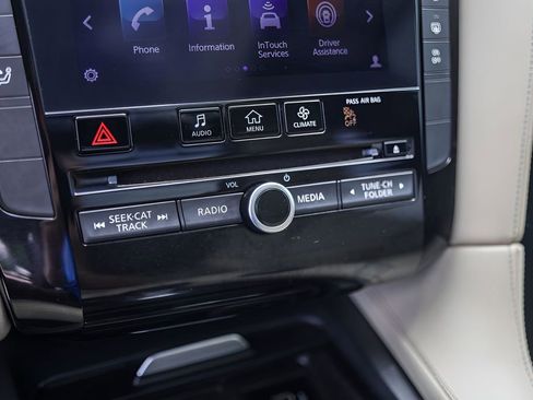 Used 2019 INFINITI QX50 Luxe w/ Navigation Package AWD/4WD image 19