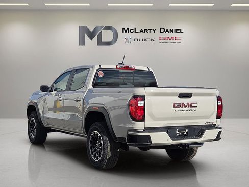 New 2026 GMC Canyon AT4 AWD/4WD image 4