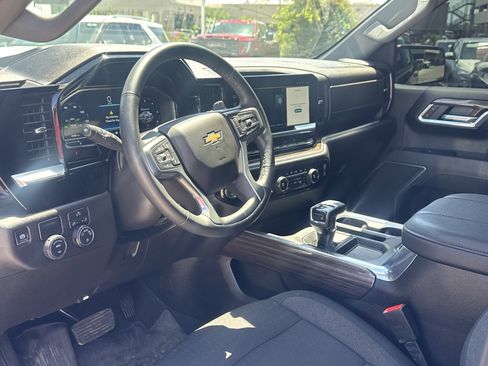 Used 2025 Chevrolet Silverado 1500 LT w/ Texas Edition Plus RWD image 5