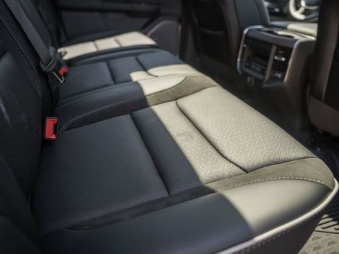 New 2026 RAM 1500 Laramie AWD/4WD image 36