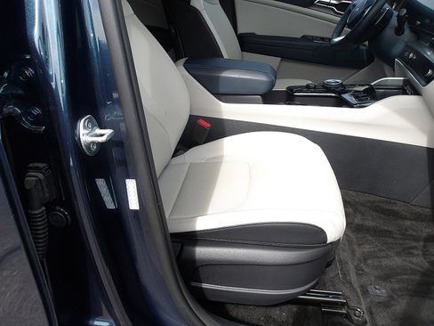 Used 2024 Kia Sportage EX w/ EX Premium Package image 10