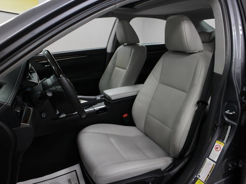 Used 2017 Lexus ES 350 image 9