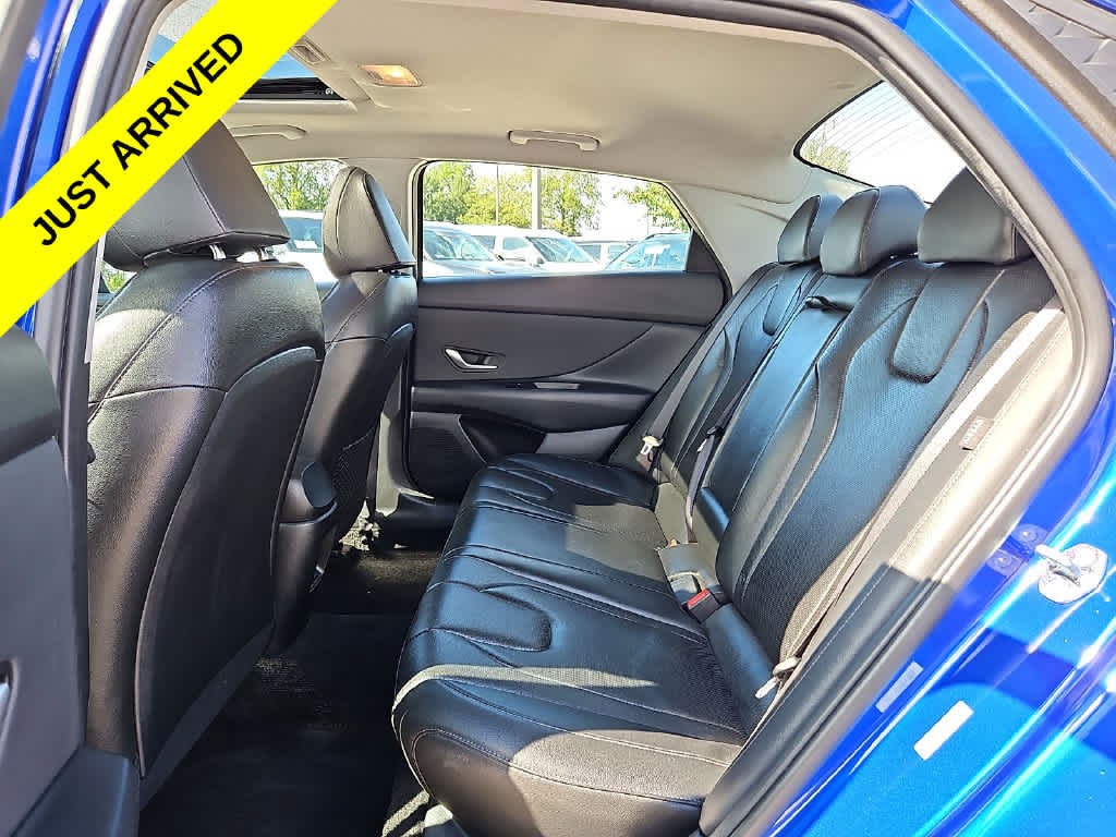Used 2025 Hyundai Elantra Limited FWD image 9
