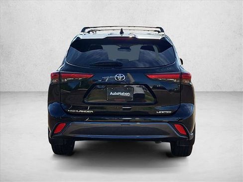 Used 2020 Toyota Highlander Limited FWD image 7