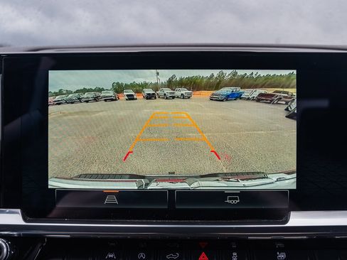 Used 2025 GMC Sierra 1500 SLT image 30