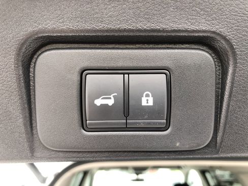 Used 2026 Nissan Rogue SV image 10