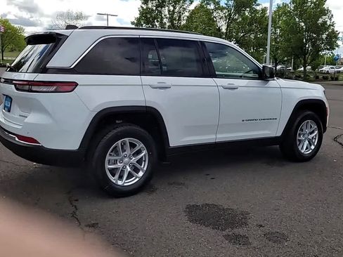 New 2026 Jeep Grand Cherokee 4WD image 8