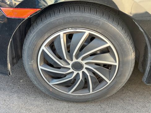 Used 2018 Honda Civic LX image 6