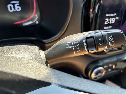 Used 2025 Kia Soul GT-Line image 26