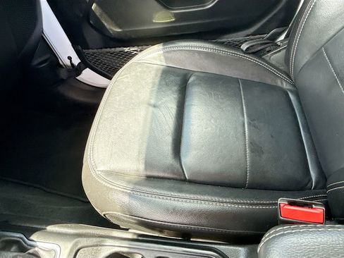 Used 2023 Jeep Wrangler Unlimited Sahara w/ Cold Weather Group image 18