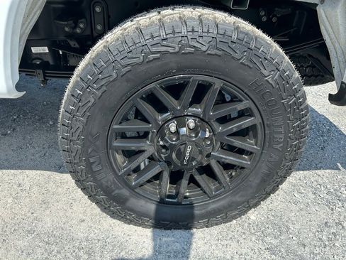 Used 2025 Ford F350 Lariat w/ Camper Package image 5