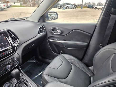 Used 2020 Jeep Cherokee Limited w/ Technology Group AWD/4WD image 36