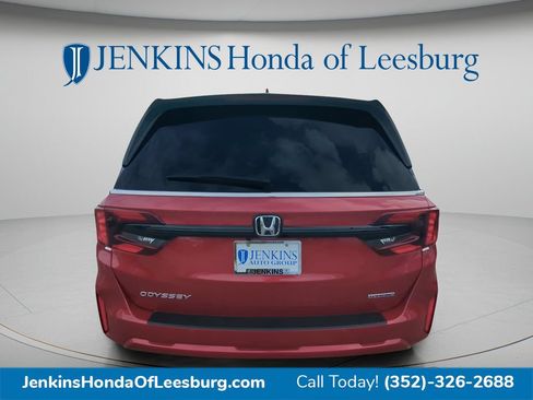 New 2026 Honda Odyssey Touring image 4