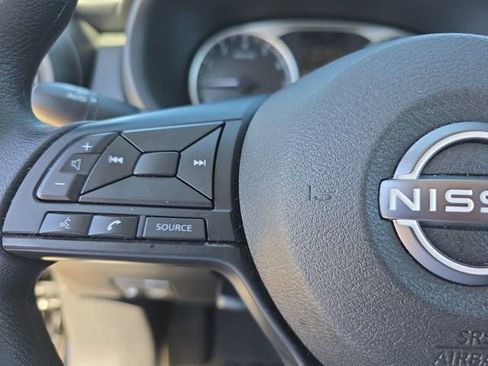 Used 2025 Nissan Kicks Play S image 16