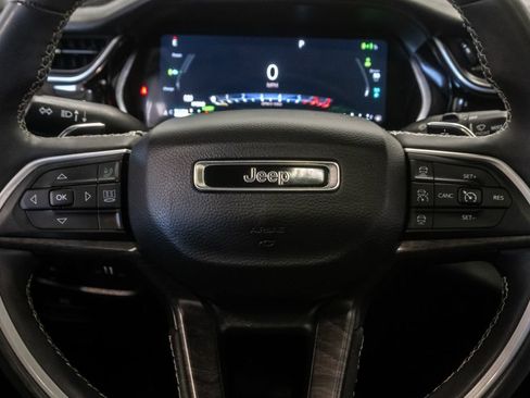 Used 2023 Jeep Grand Cherokee 4WD 4xe w/ Luxury Tech Group II image 18