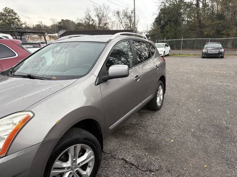 Used 2013 Nissan Rogue SV w/ Premium Pkg AWD/4WD image 10