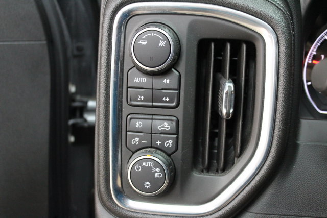 Used 2019 Chevrolet Silverado 1500 RST w/ True North Edition AWD/4WD image 14