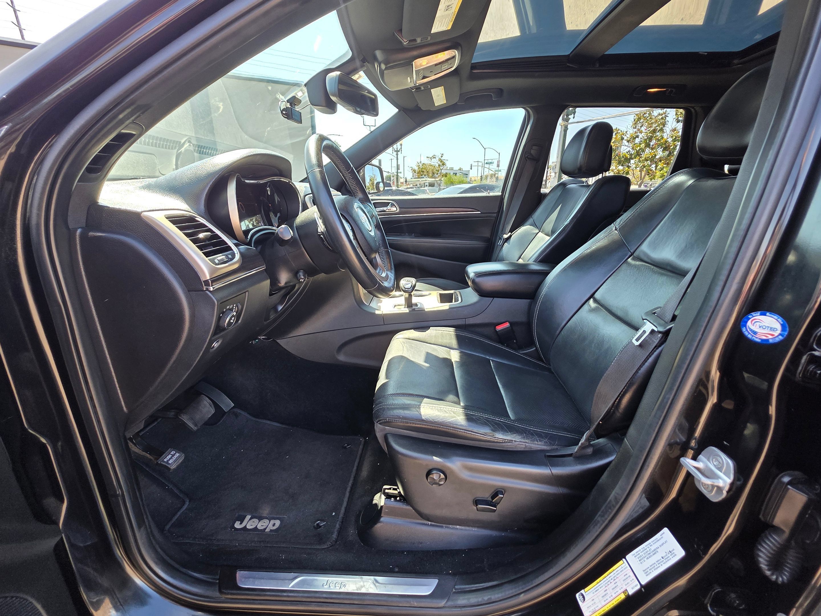 Used 2014 Jeep Grand Cherokee Limited w/ Luxury Group II RWD image 17