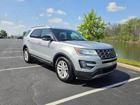 Used 2016 Ford Explorer XLT w/ Equipment Group 202A FWD image 50
