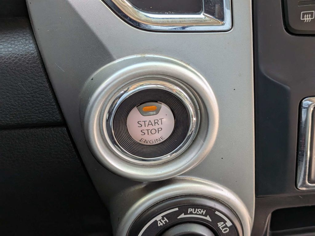 Used 2021 Nissan Titan SV w/ SV Convenience Package AWD/4WD image 26