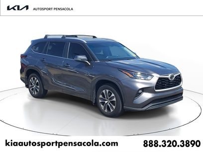 Used 2024 Toyota Highlander XLE
