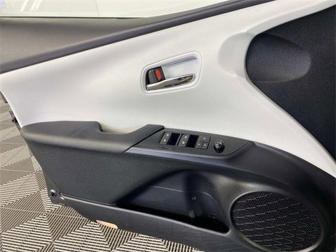 Used 2017 Toyota Prius Prime Plus image 20