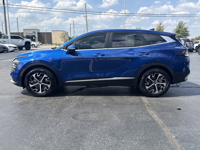 Used 2025 Kia Sportage EX FWD image 11