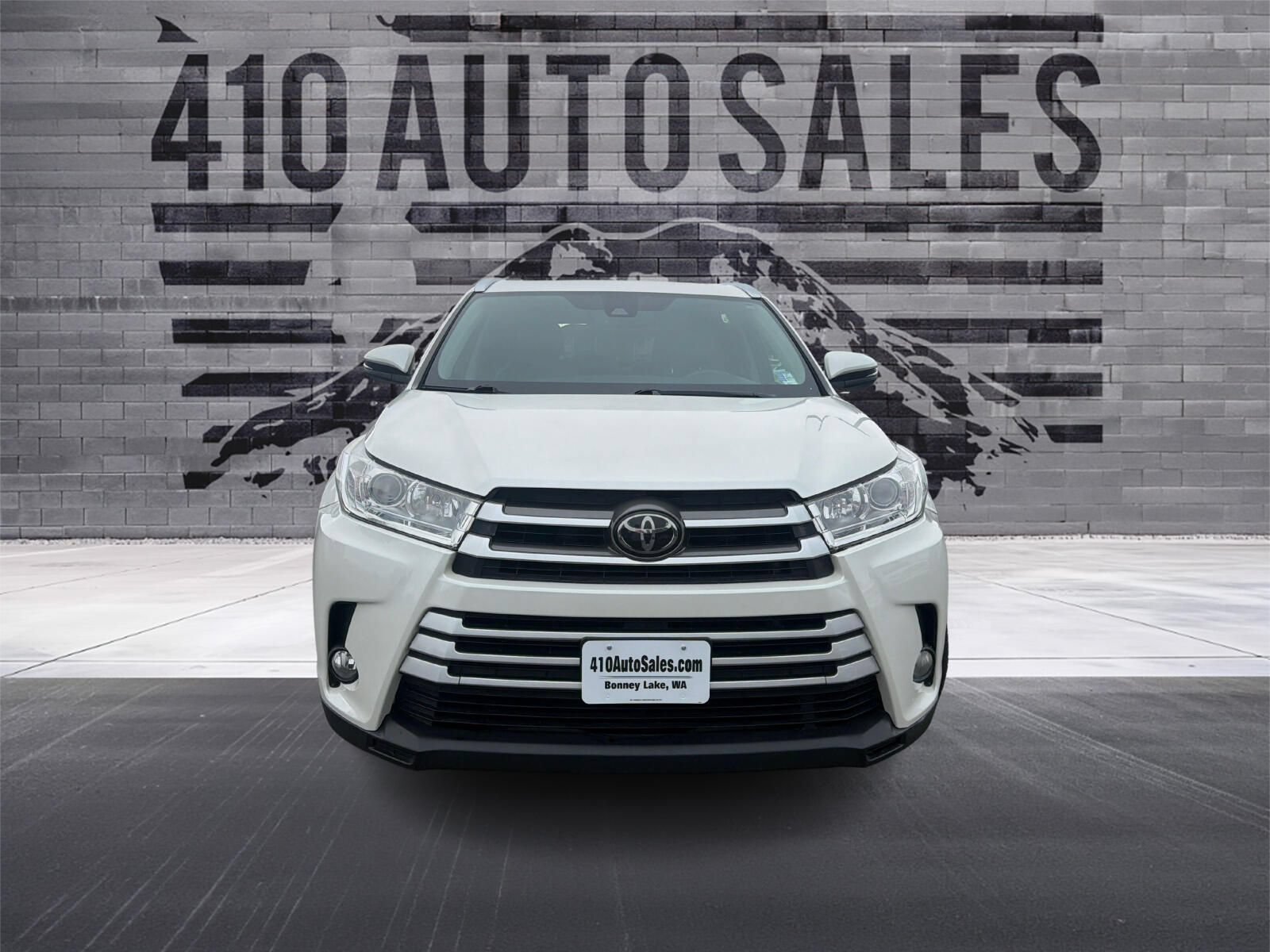 Used 2018 Toyota Highlander XLE AWD/4WD image 5