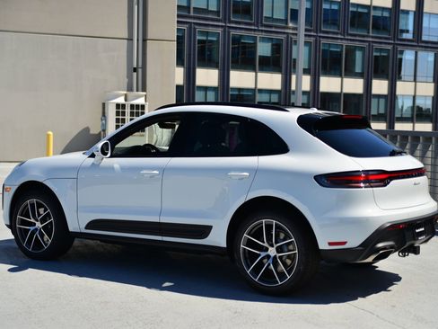 New 2026 Porsche Macan image 3
