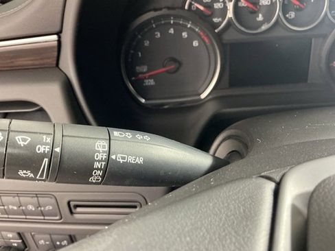 Used 2021 Chevrolet Tahoe LT w/ LT Signature Package image 28