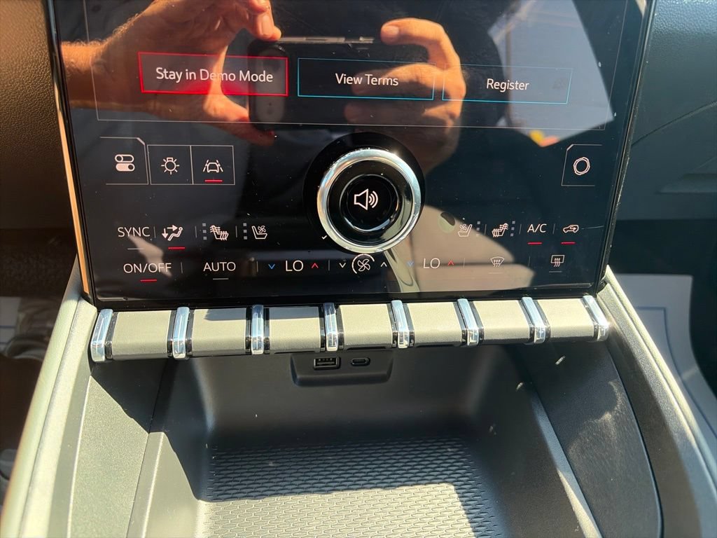 New 2027 GMC Terrain AT4 w/ Convenience Package III AWD/4WD image 23