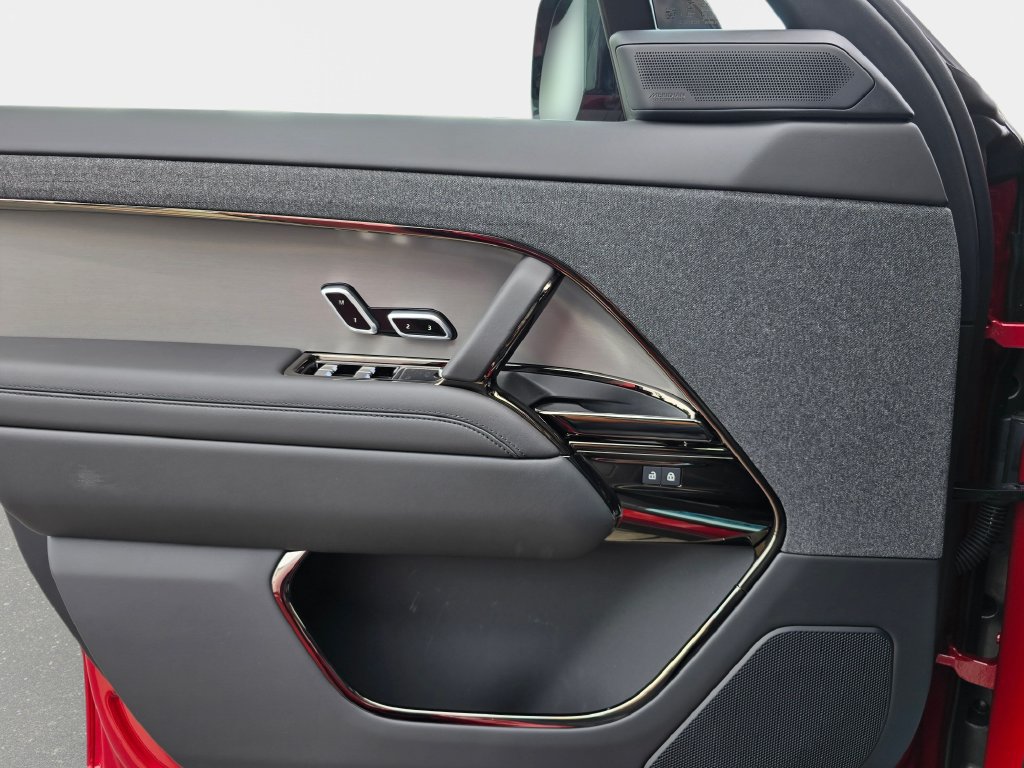 New 2026 Land Rover Range Rover Sport SE AWD/4WD image 28