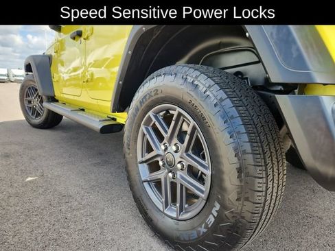 Used 2024 Jeep Wrangler Unlimited Sport AWD/4WD image 19