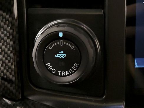 Used 2025 Ford F150 Lariat w/ Equipment Group 501A Mid image 26