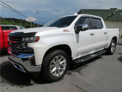 Used 2021 Chevrolet Silverado 1500 LTZ w/ Technology Package AWD/4WD image 17