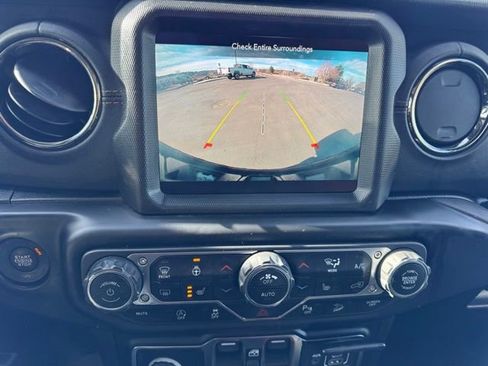 Certified 2021 Jeep Wrangler Unlimited Sahara image 32