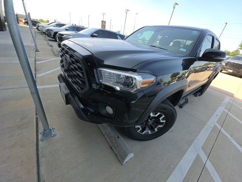 Used 2021 Toyota Tacoma TRD Off-Road AWD/4WD image 4